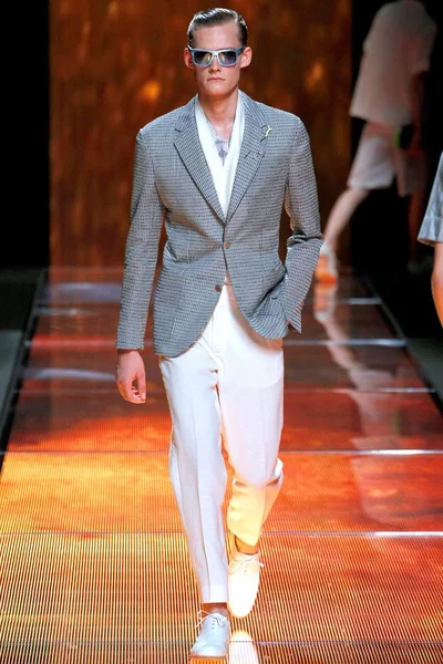 Look 39